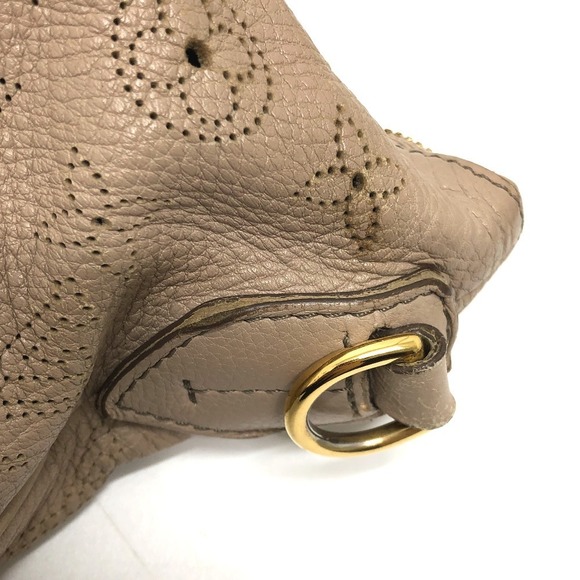 Louis Vuitton Mahina XS MM Shoulder Bag Beige - Picture 6 of 12